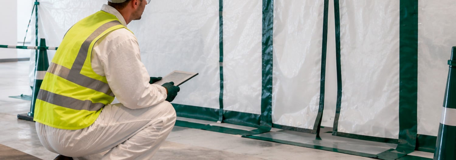 Worker-asbestos-commercial