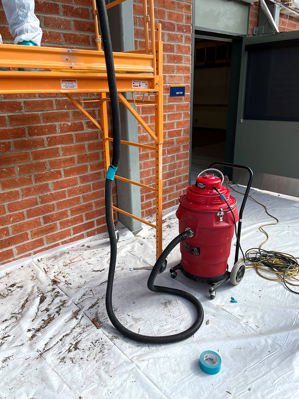 Asbestos abatement work area at Humboldt University